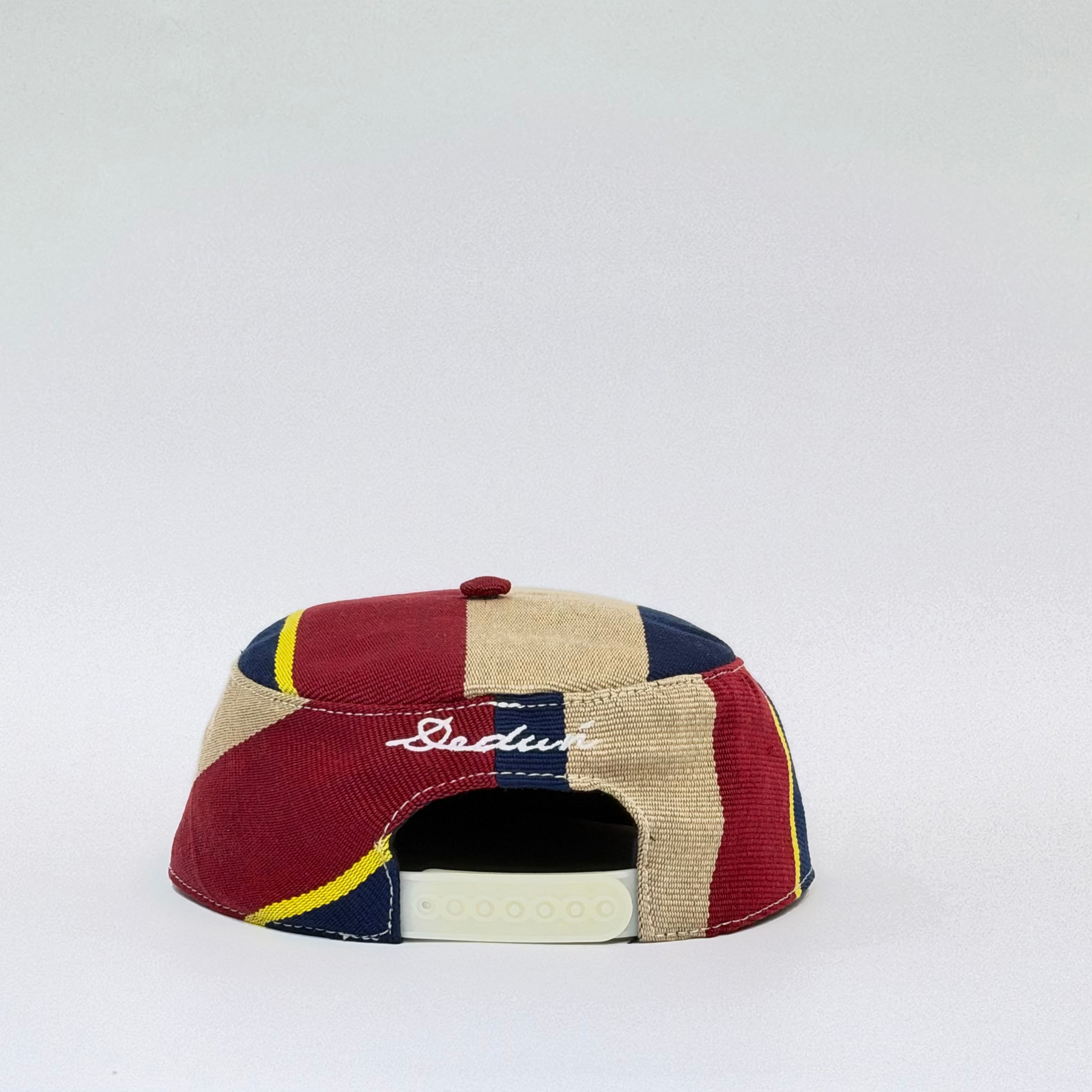Back Staple Geometric Aṣọ Òkè Pillbox hat