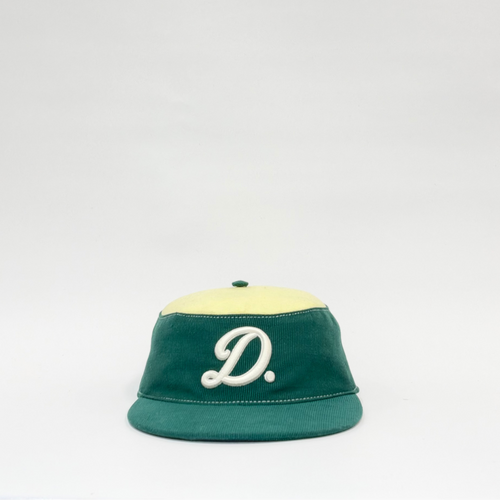 Front Green Aṣọ Òkè Pillbox hat
