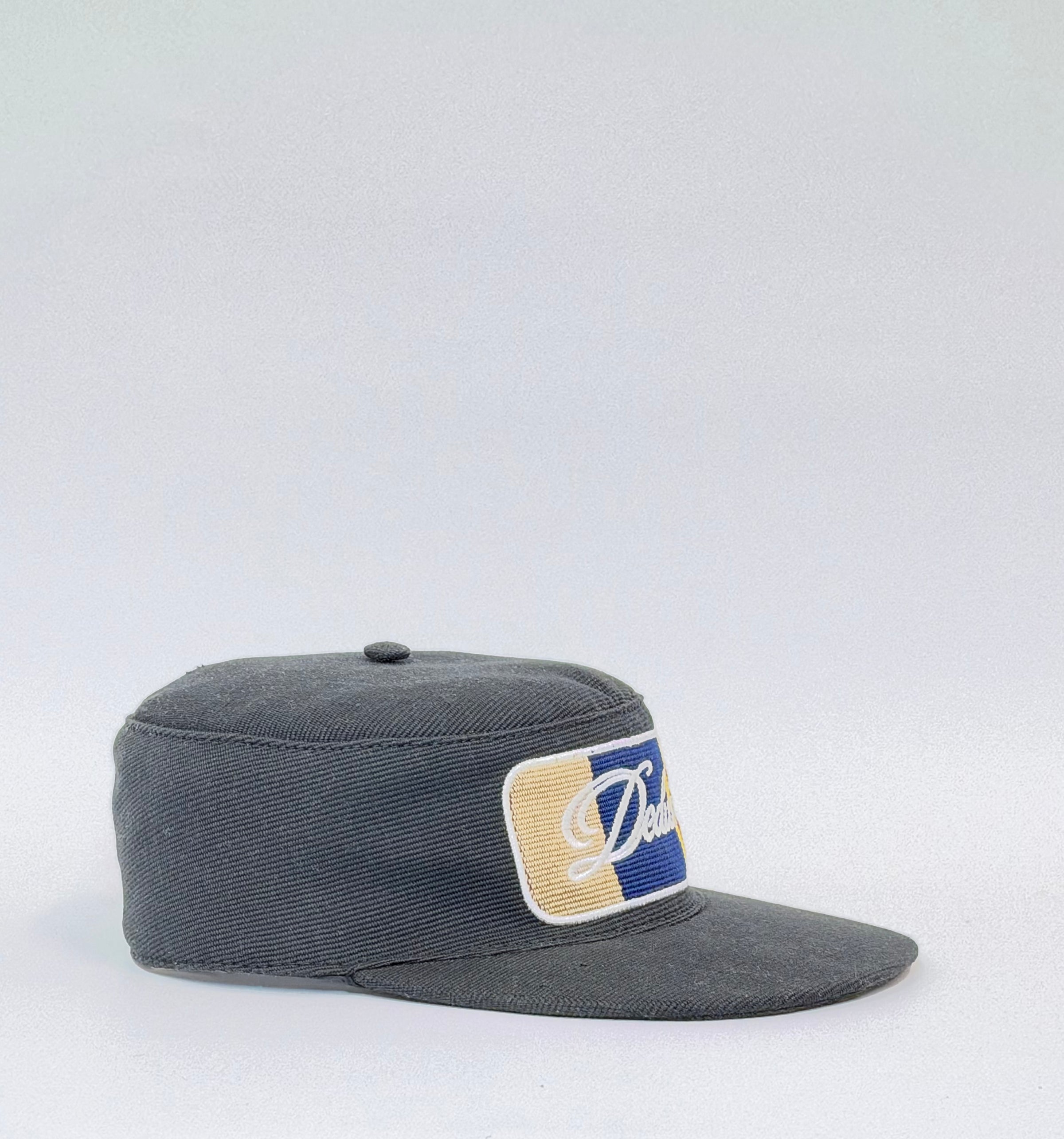 Side Black Staple Geometric patch Aṣọ Òkè Pillbox hat