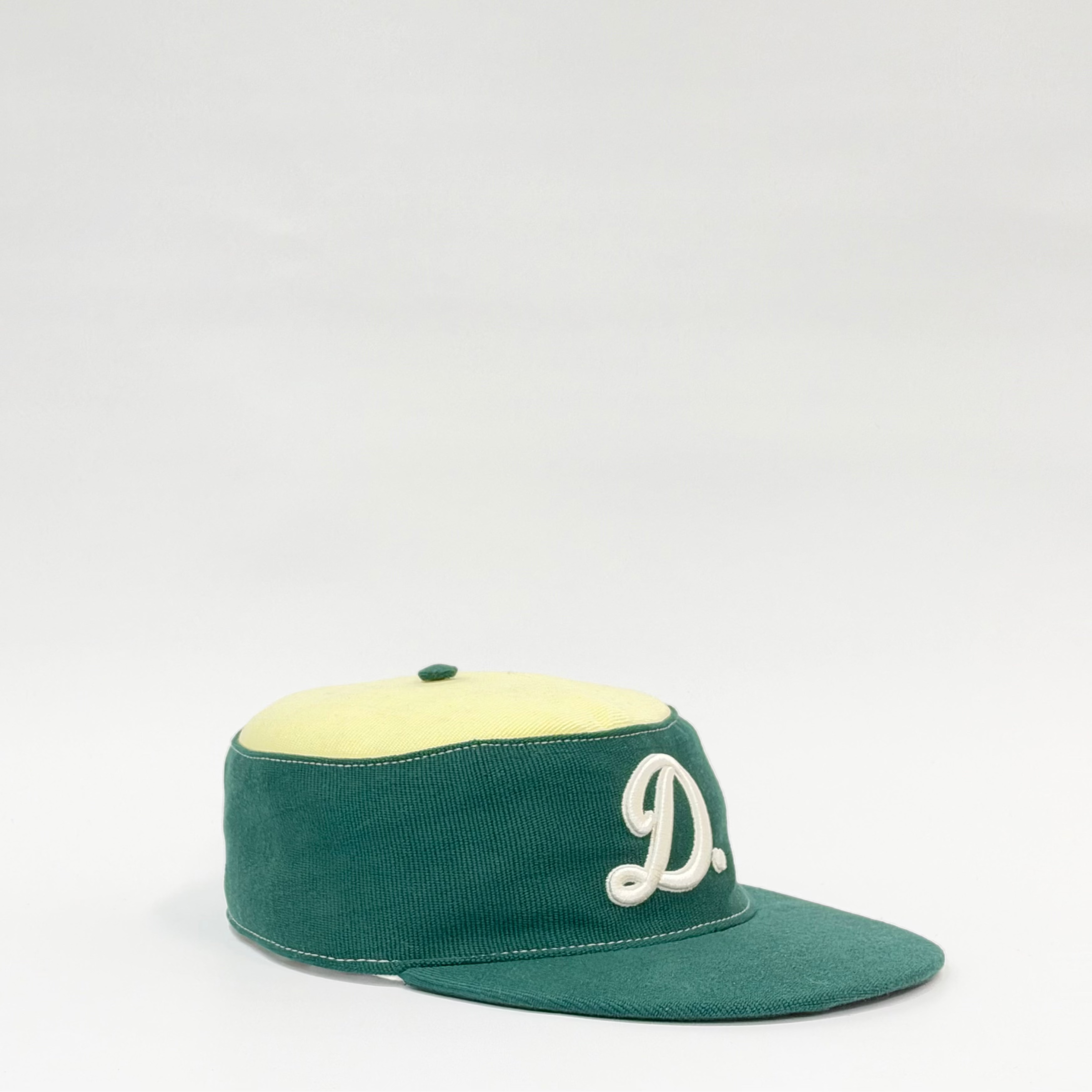 Side  Green Aṣọ Òkè Pillbox hat