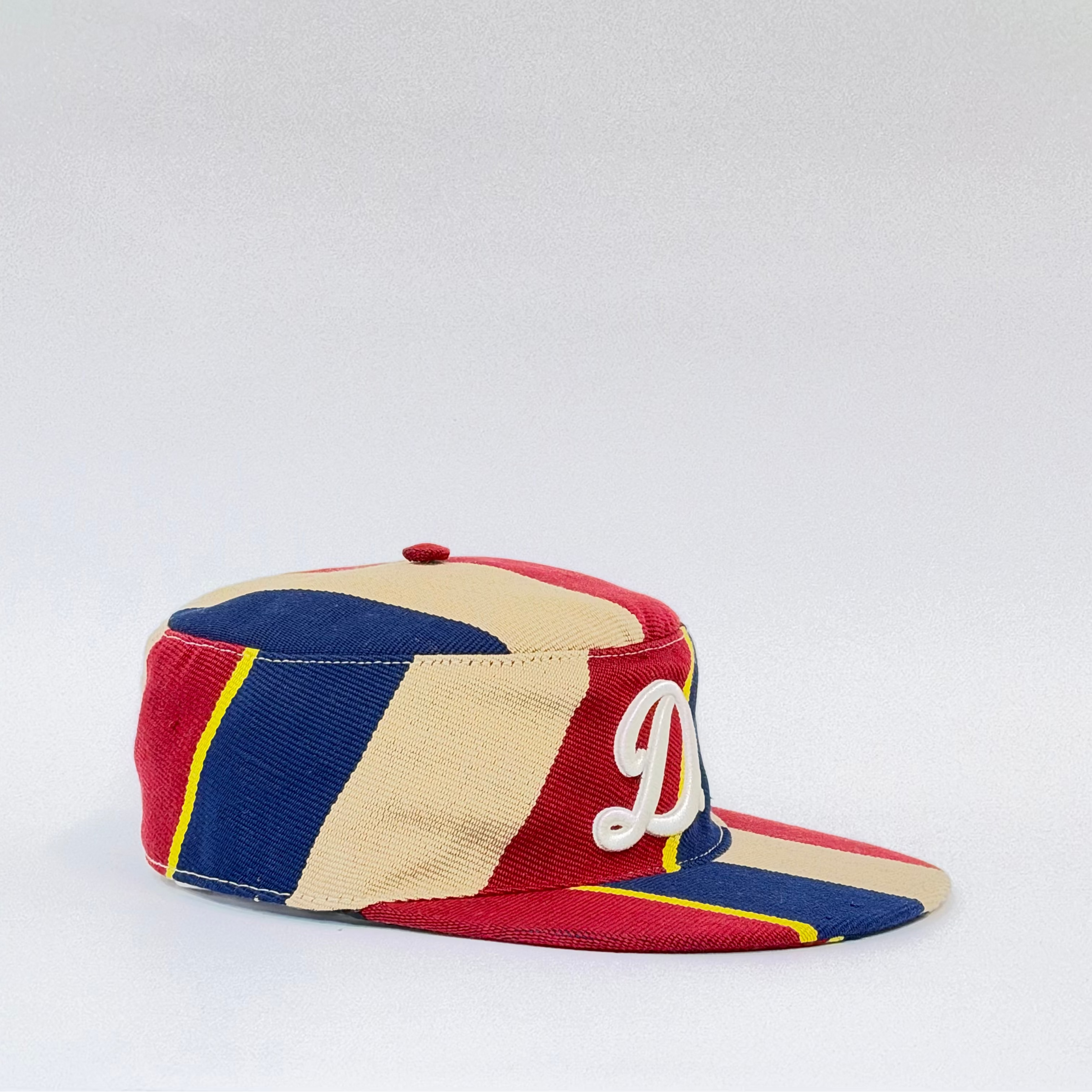Side Staple Geometric Aṣọ Òkè Pillbox hat